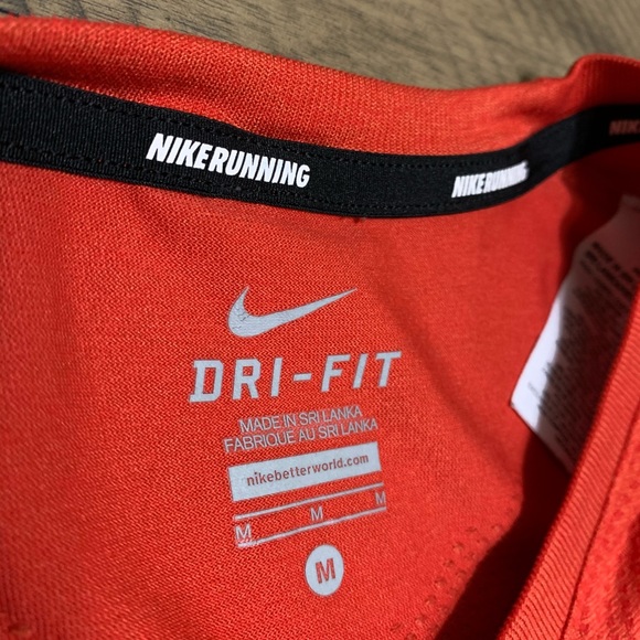 Men’s Nike Running Shirt - Picture 2 of 2
